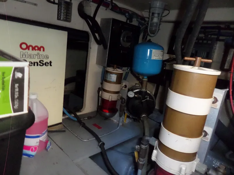 Slide: The Image of Hatteras 42 Convertible 1987 - 51