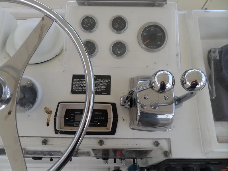 Slide: The Image of Hatteras 42 Convertible 1987 - 59