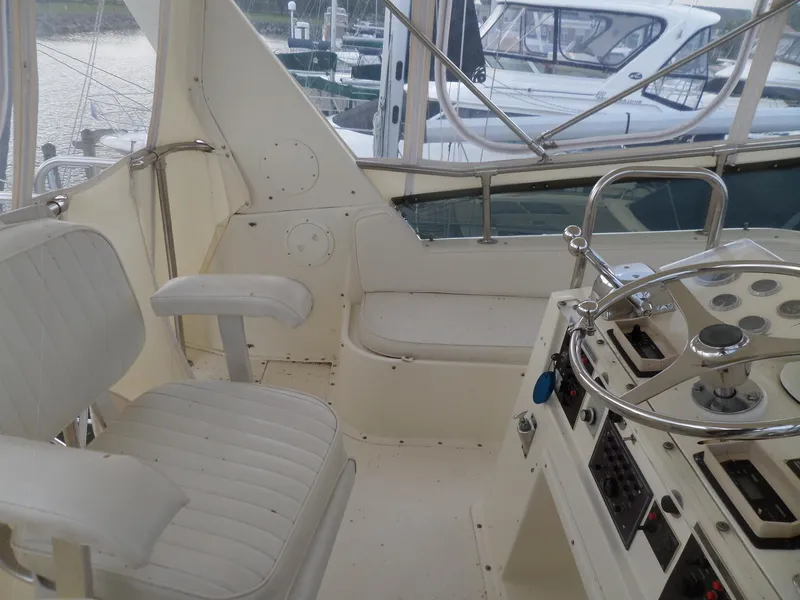 Slide: The Image of Hatteras 42 Convertible 1987 - 66