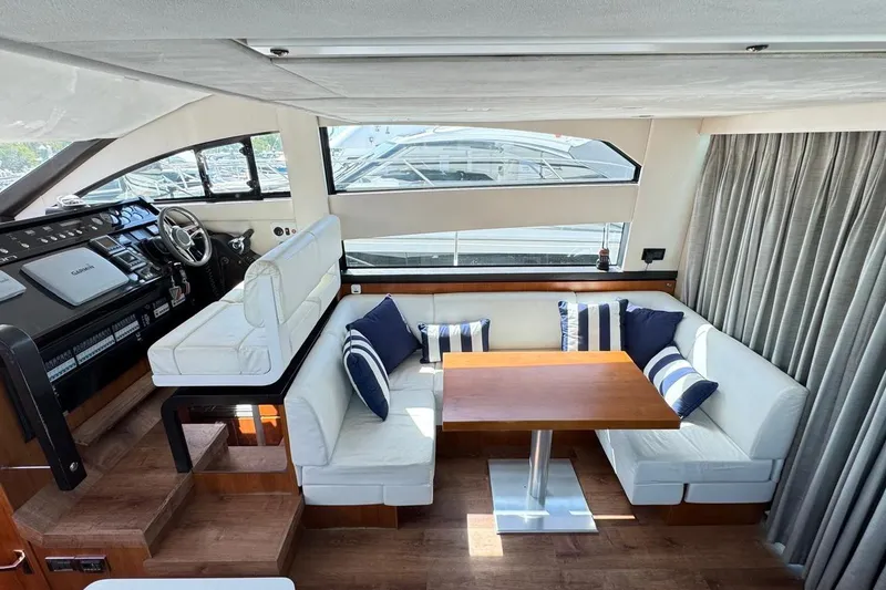 Slide: The Image of Salon area w/ privacy curtain. - 15