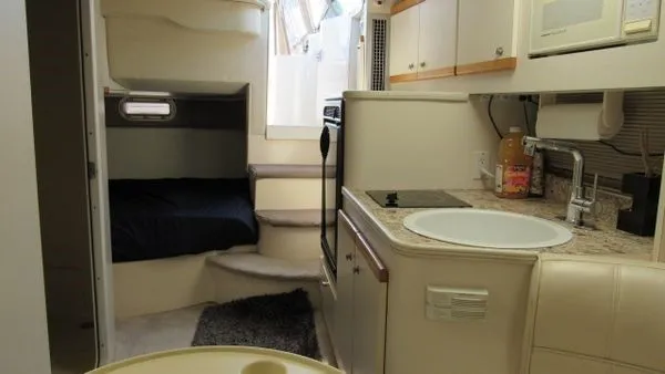 Slide: The Image of Cruisers Yachts 3175 Rogue 1995 - 10