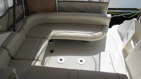 Slide: The Image of Cruisers Yachts 3175 Rogue 1995 - 17