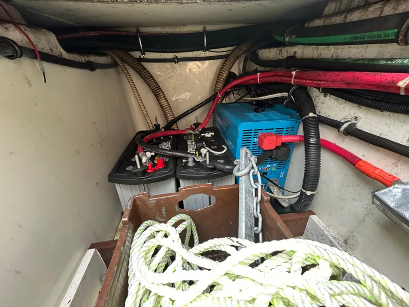 Slide: The Image of ProMariner ProTournament 300 Quad battery charger in 2011 Hydra-Sports 3000 VX boat. - 45