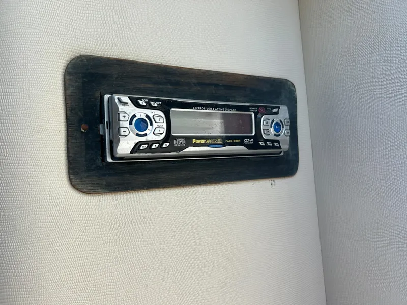 Slide: The Image of Wellcraft 330 Coastal 1999 - 54