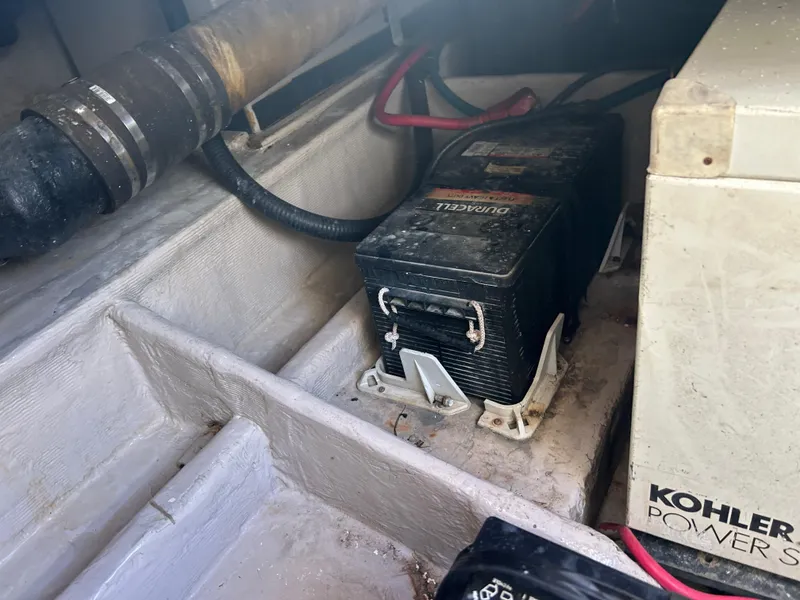 Slide: The Image of Wellcraft 330 Coastal 1999 - 65