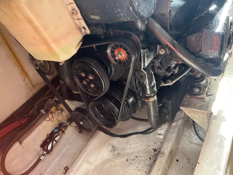 Slide: The Image of Wellcraft 330 Coastal 1999 - 70