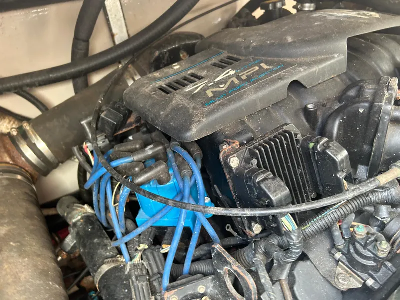 Slide: The Image of Wellcraft 330 Coastal 1999 - 82