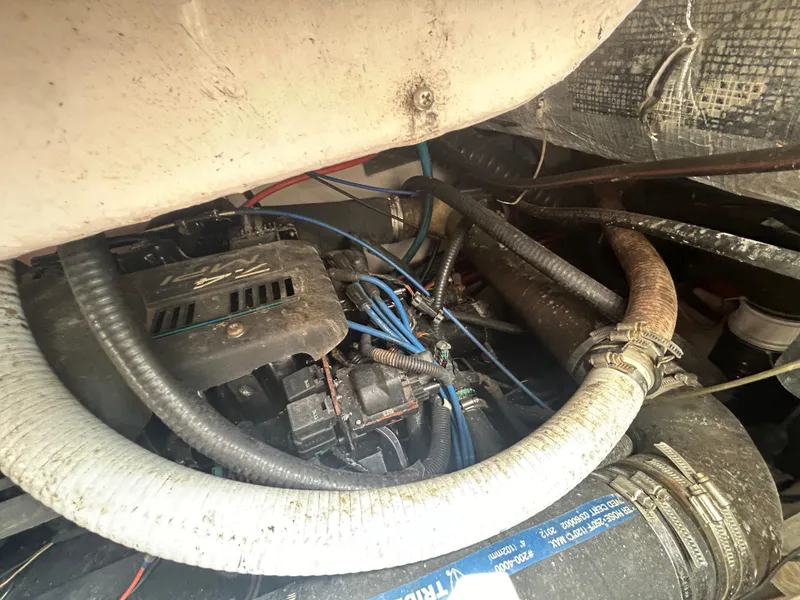 Slide: The Image of Wellcraft 330 Coastal 1999 - 84