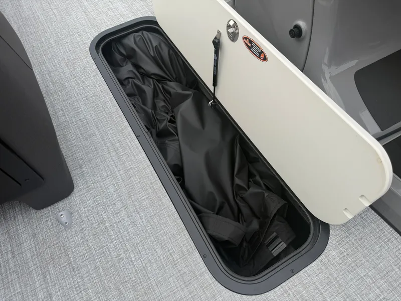 Slide: The Image of Harris Sunliner 230 2027 - 44