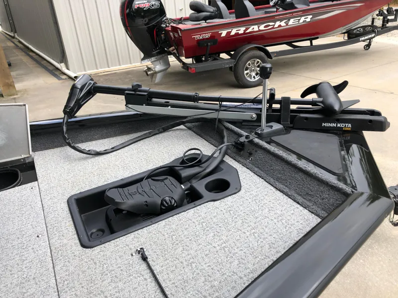 Slide: The Image of 2021 Bass Tracker PRO TEAM 175 TXW boat with Minn Kota trolling motor. - 13
