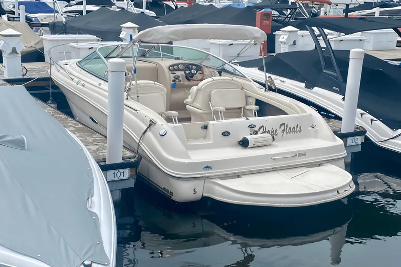 Slide: The Image of Sea Ray 225 Weekender 2004 - 9