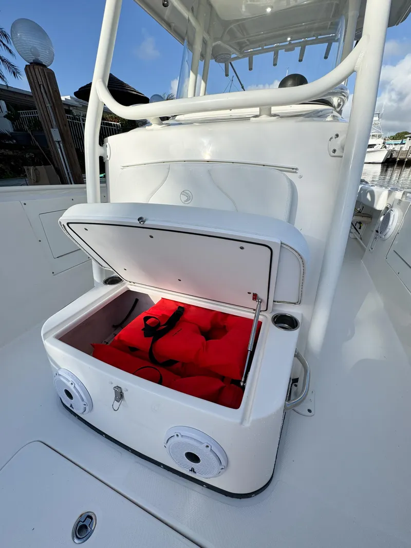 Slide: The Image of Edgewater 318CC 2013 - 50