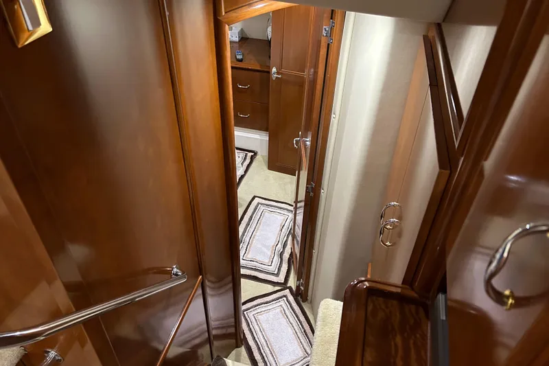 Slide: The Image of Volvo Penta TAMD75EDC engine in a 2003 Carver 466 Motor Yacht. - 31