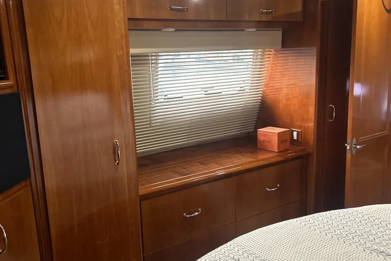 Slide: The Image of Carver Yachts 466 Motor Yacht 2003 - 62