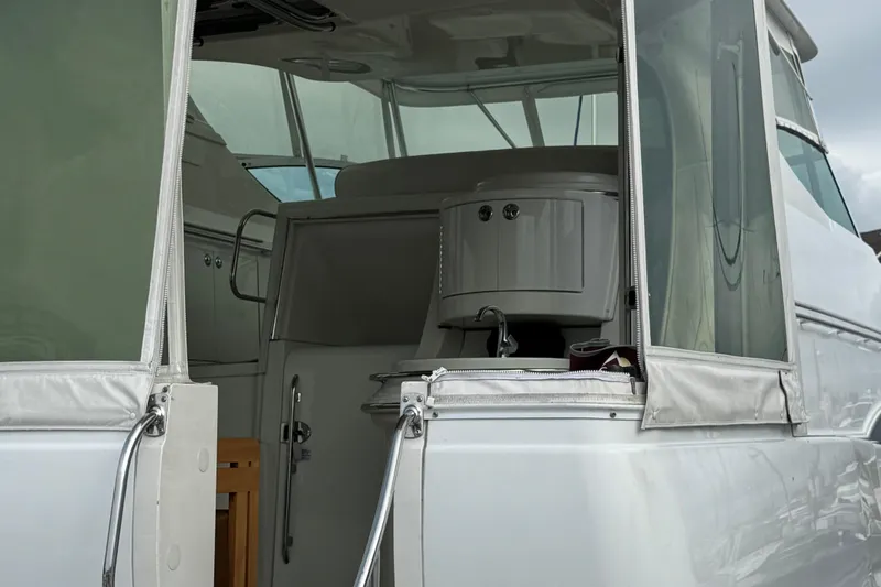 Slide: The Image of Carver Yachts 466 Motor Yacht 2003 - 89