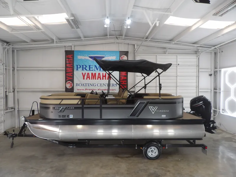 Slide: The Image of Viaggio Lago 20U 2022 - 1