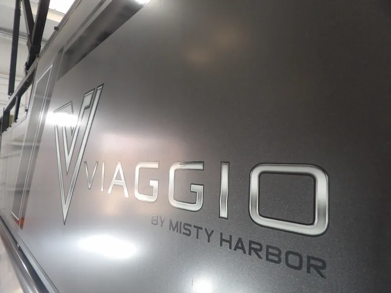 Slide: The Image of Viaggio Lago 20U 2022 - 7