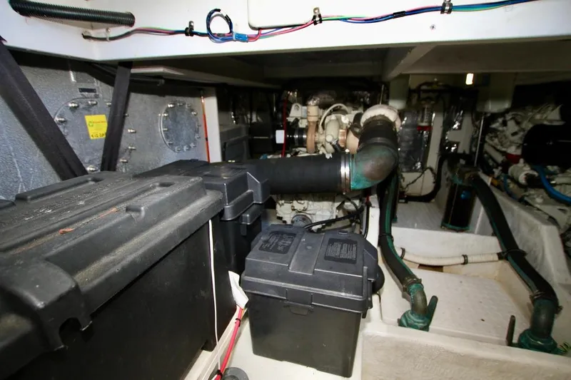 Slide: The Image of Bayliner 3988 Motoryacht 2002 - 67