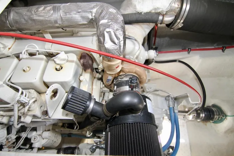 Slide: The Image of Bayliner 3988 Motoryacht 2002 - 75