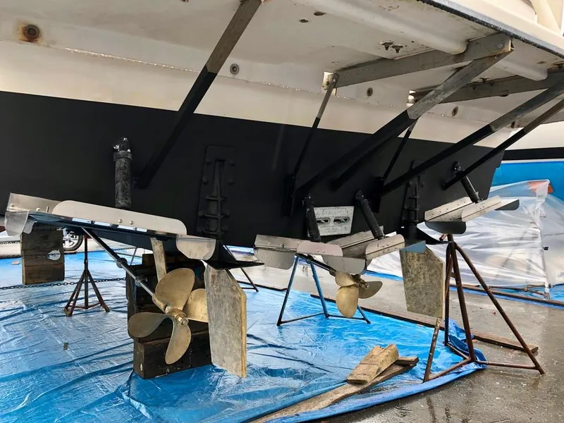 Slide: The Image of Bayliner 3988 Motoryacht 2002 - 79