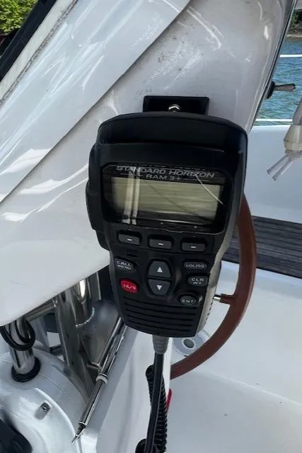 Slide: The Image of Standard Horizon radio on 2006 Beneteau 343 Sloop sailboat. - 22