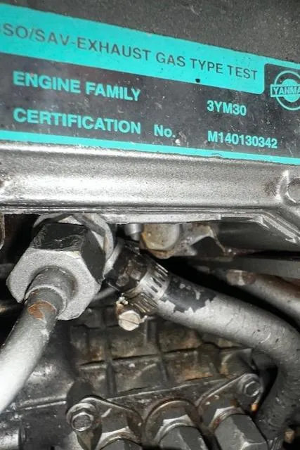 Slide: The Image of Engine label on a 2006 Beneteau 343 Sloop, showing Yanmar 3YM30 details. - 32