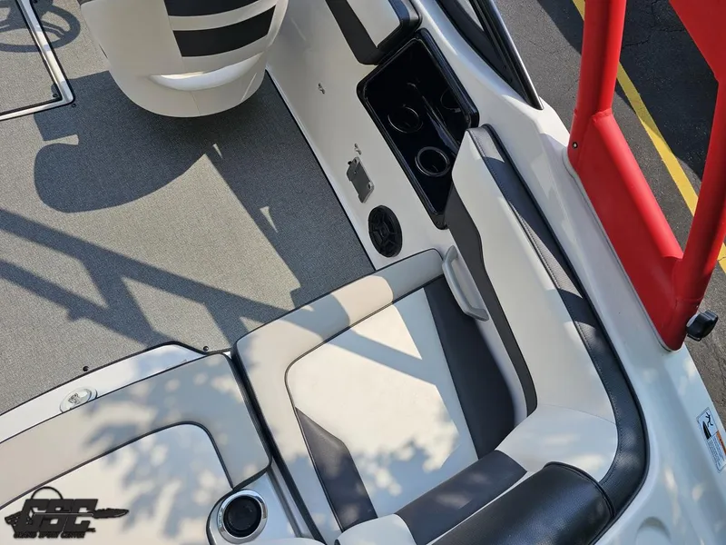 Slide: The Image of 2019 Yamaha AR195 boat interior with seating and cup holders. - 42
