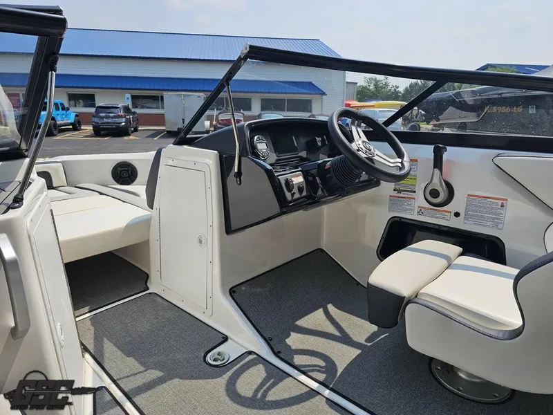 Slide: The Image of Yamaha AR195 2019 - 52