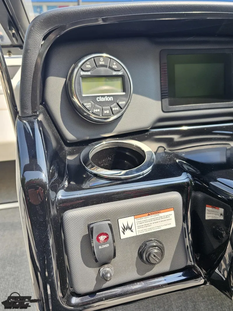 Slide: The Image of Yamaha AR195 2019 - 61