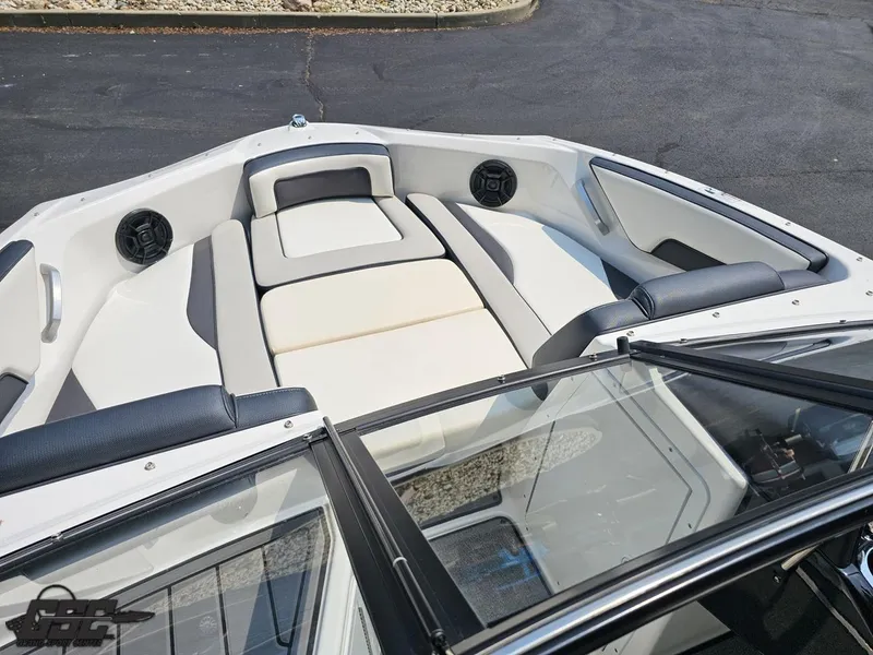 Slide: The Image of Yamaha AR195 2019 - 71