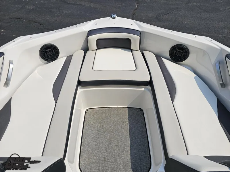 Slide: The Image of Yamaha AR195 2019 - 76