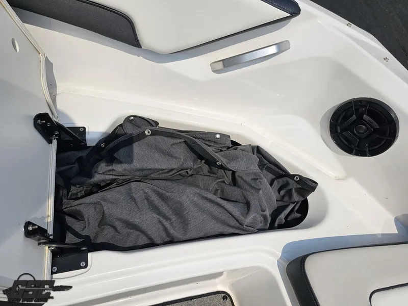 Slide: The Image of Yamaha AR195 2019 - 80