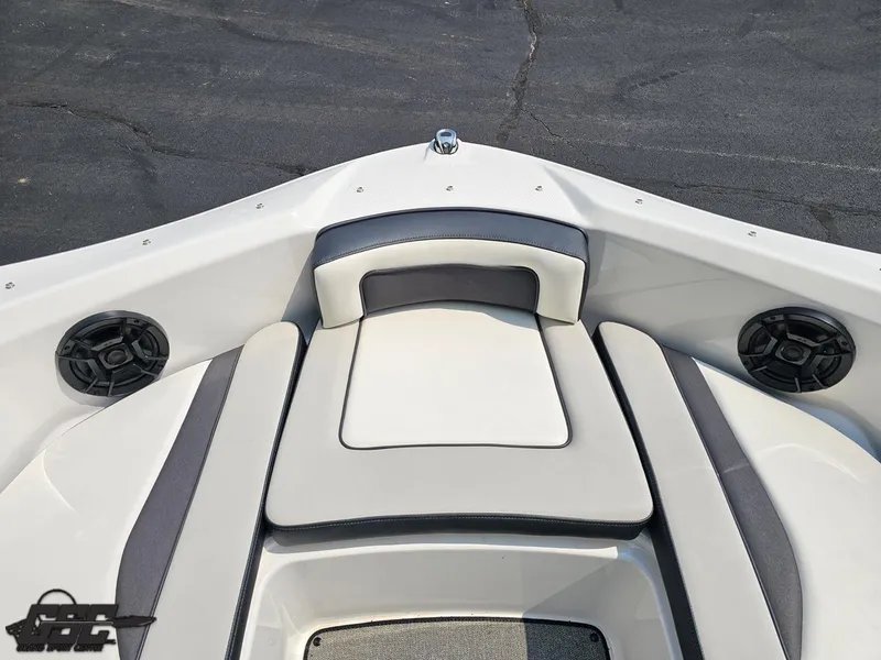 Slide: The Image of Yamaha AR195 2019 - 81