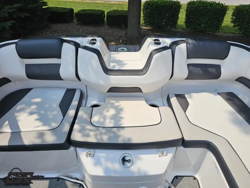 Slide: The Image of Yamaha AR195 2019 - 89