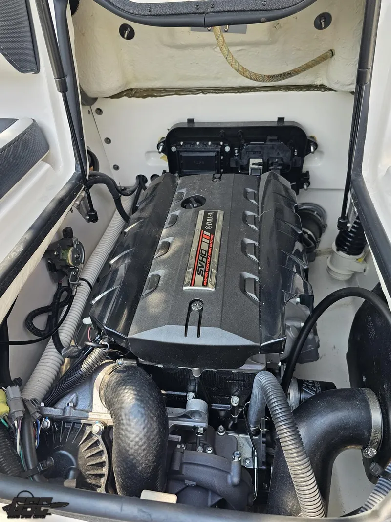 Slide: The Image of Yamaha AR195 2019 - 92