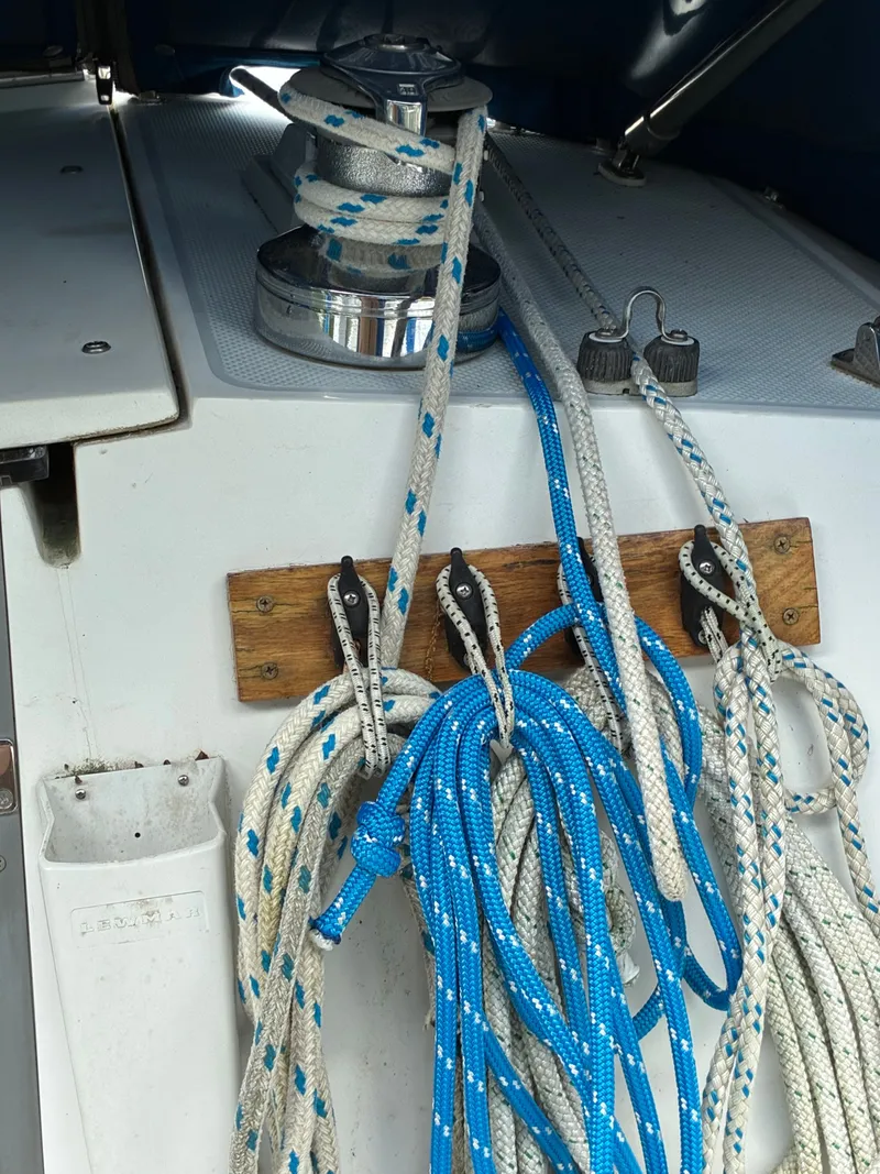 Slide: The Image of Catalina 320 1995 - 14