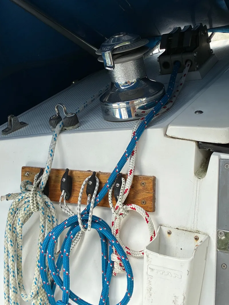 Slide: The Image of Catalina 320 1995 - 15