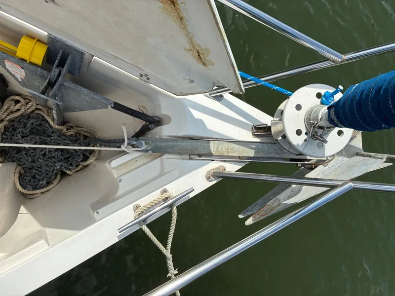 Slide: The Image of Catalina 320 1995 - 16