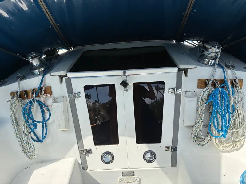 Slide: The Image of Catalina 320 1995 - 17