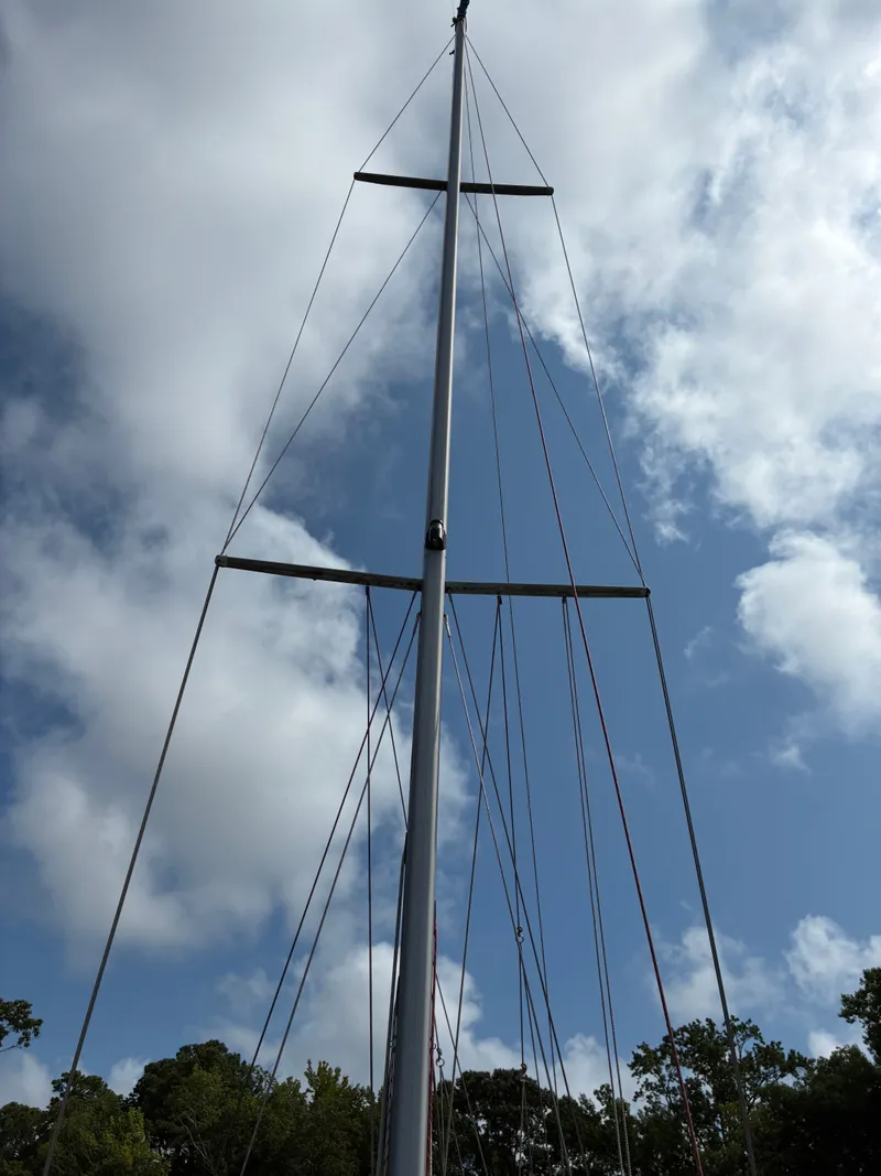 Slide: The Image of Catalina 320 1995 - 18