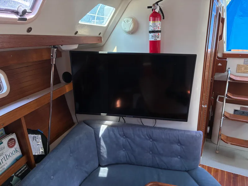 Slide: The Image of Catalina 320 1995 - 45