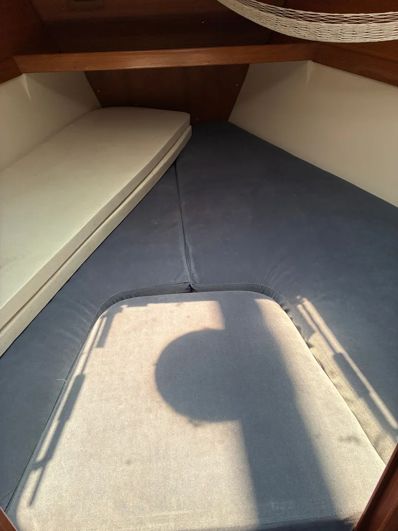 Slide: The Image of Catalina 320 1995 - 51