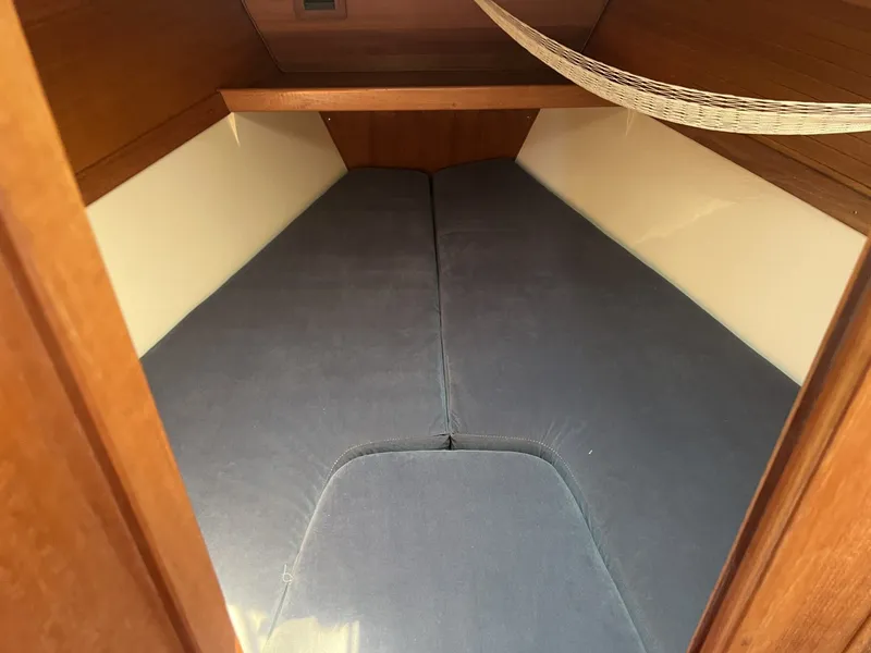 Slide: The Image of Catalina 320 1995 - 52