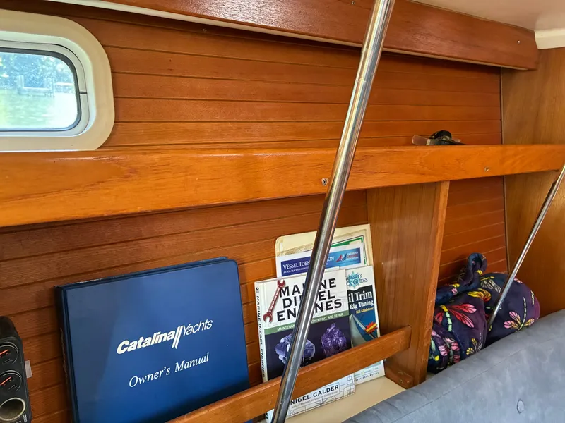 Slide: The Image of Catalina 320 1995 - 63