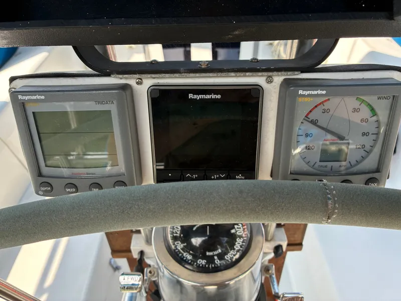 Slide: The Image of Catalina 320 1995 - 7