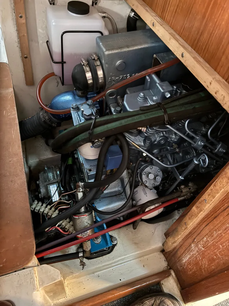 Slide: The Image of Catalina 320 1995 - 77