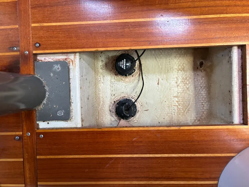 Slide: The Image of Catalina 320 1995 - 84