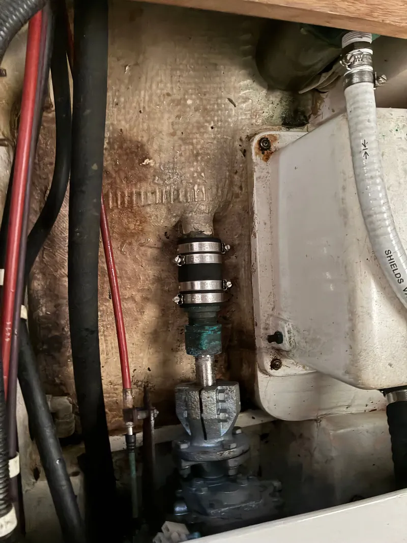 Slide: The Image of Catalina 320 1995 - 85