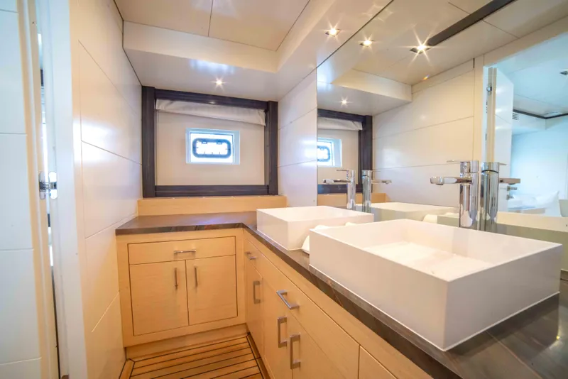 Slide: The Image of Sirena 64 2018 - 51