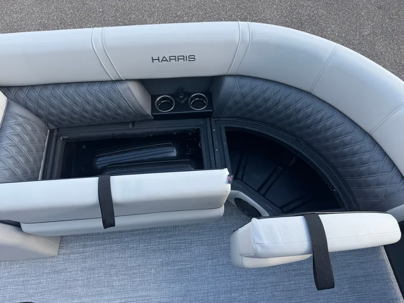 Slide: The Image of Harris Cruiser 230 2026 - 37